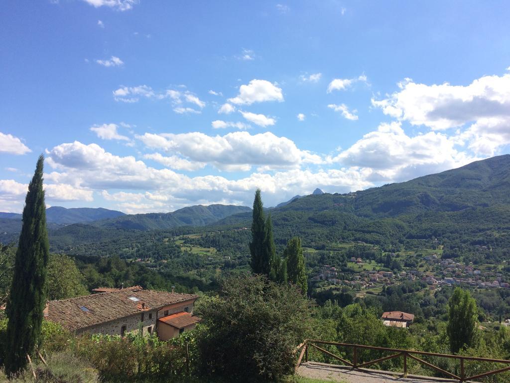 Agriturismo Braccicorti Hotell Pieve Fosciana Exteriör bild